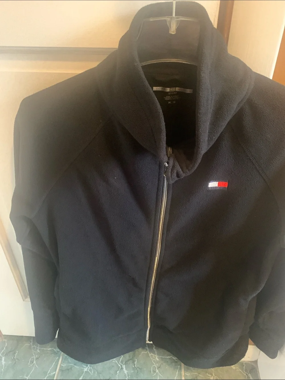 Tommy Hilfiger Black Zip-Front women’s Jacket with Signature Flag - Picture 2 of 3
